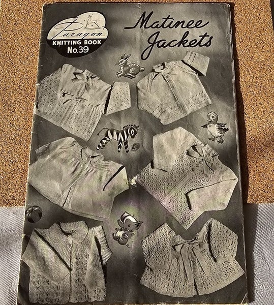 Vintage Paragon Babies Matinee Jackets 6 knitting patterns 3 & 4ply Carousel 1