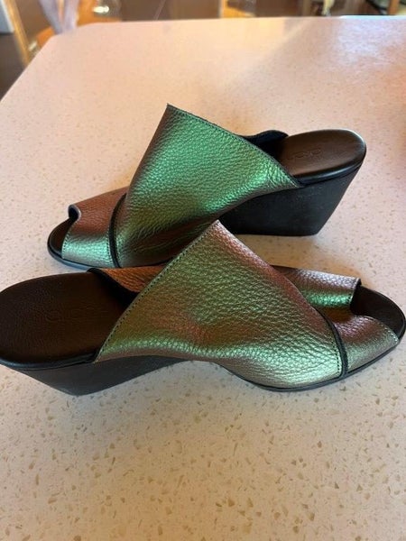 Arche Shoes Carousel 2