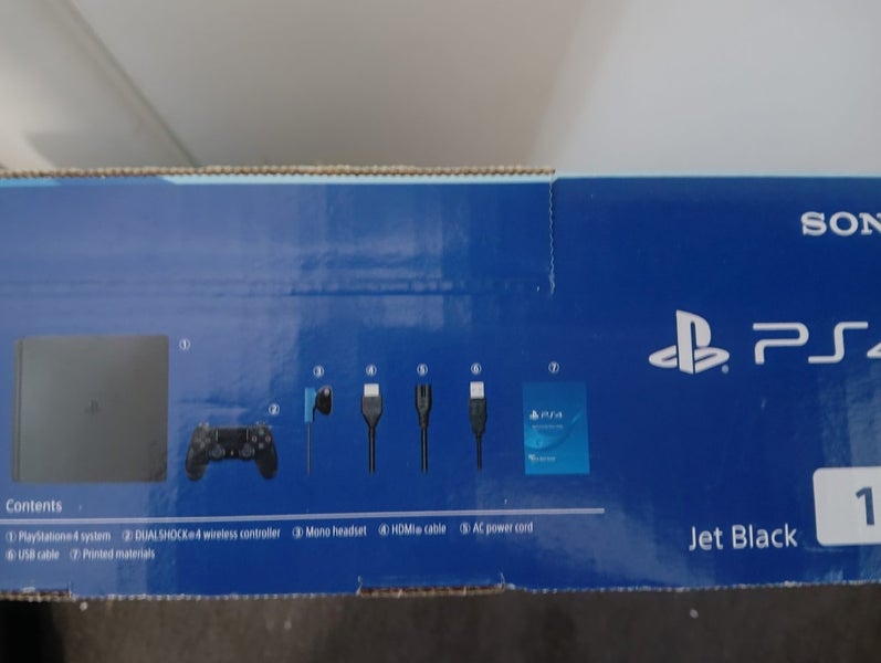 Playstation 4 (PS4 1 TB) Carousel 2