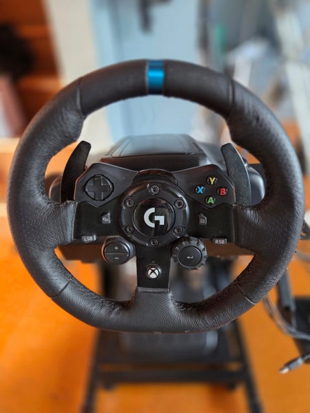 Logitech Truforce Steering Wheel G920 Carousel 1