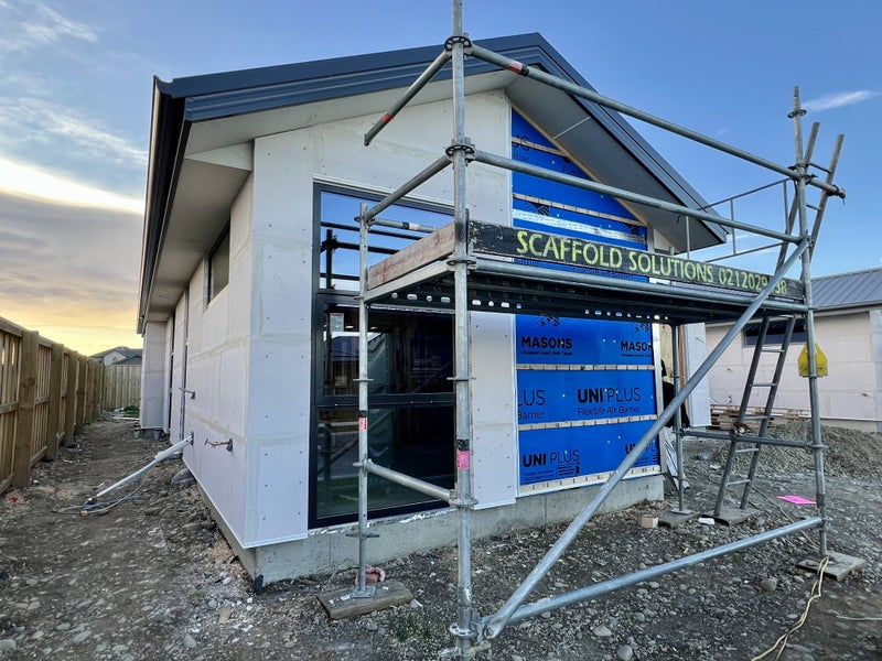 Image 2 of 10