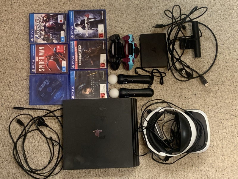 PlayStation 4 pro Carousel 1