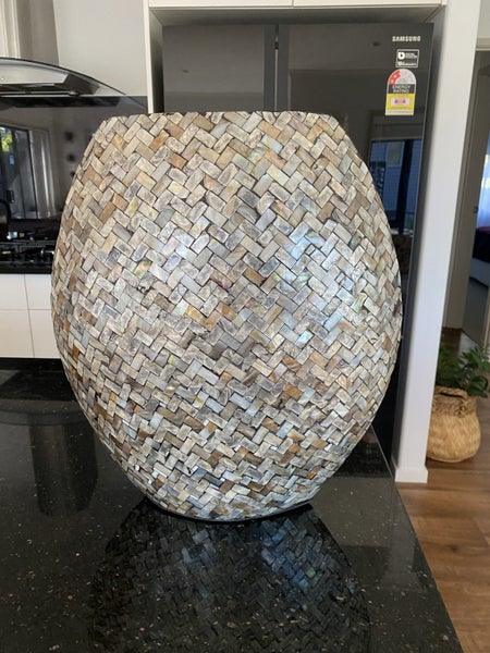 Large Vase / Pot / Planter Carousel 1