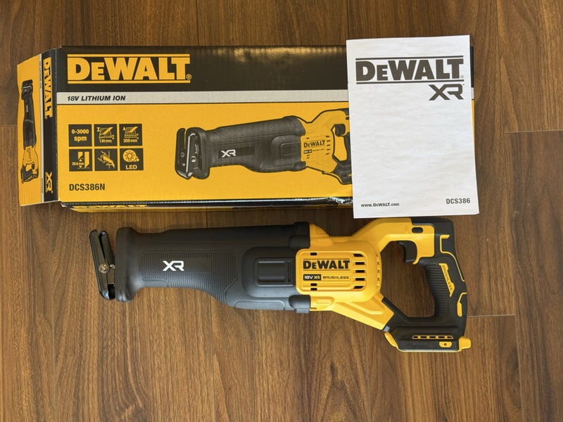 DeWALT 18V XR Reciprocating Saw with Flexvolt Advantage DCS386N-XE - Skin Only Carousel 2