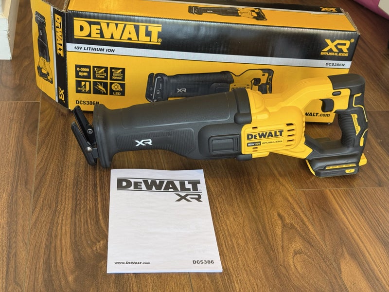 DeWALT 18V XR Reciprocating Saw with Flexvolt Advantage DCS386N-XE - Skin Only Carousel 1