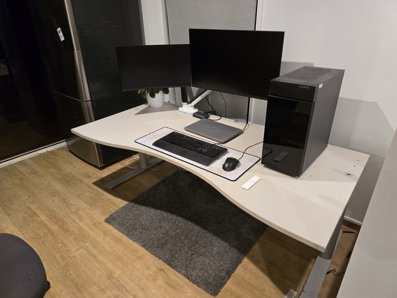 Office Desk Carousel 2