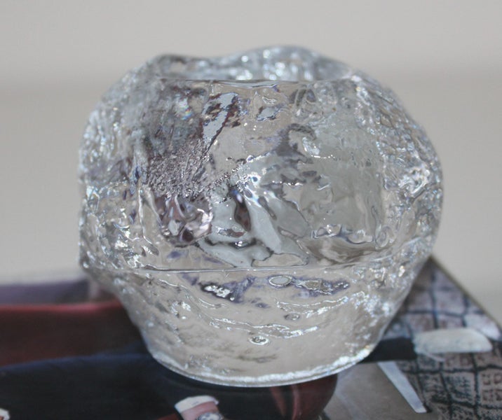 +++ SCANDINAVIAN "KOSTA BODA - SWEDEN" SNOWBALL CANDLE HOLDER +++ Carousel 13
