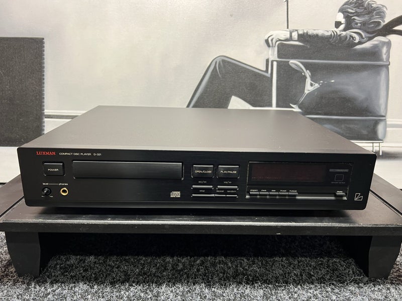 Luxman Cd Player D-321 Carousel 1