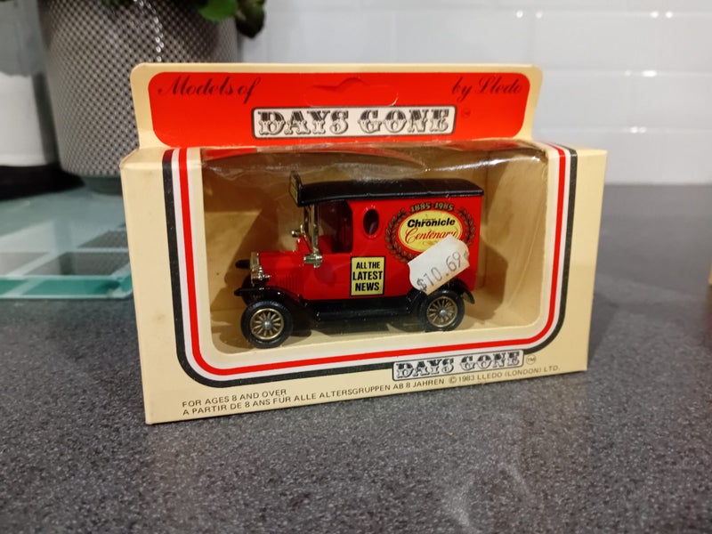 7 x Days Gone Die Cast Collectables by Lledo Carousel 2