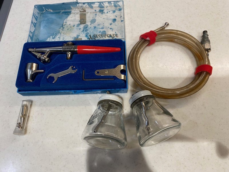 Paasche Single action type H airbrush Two nozzles & jets plus glass paint bowls Carousel 4