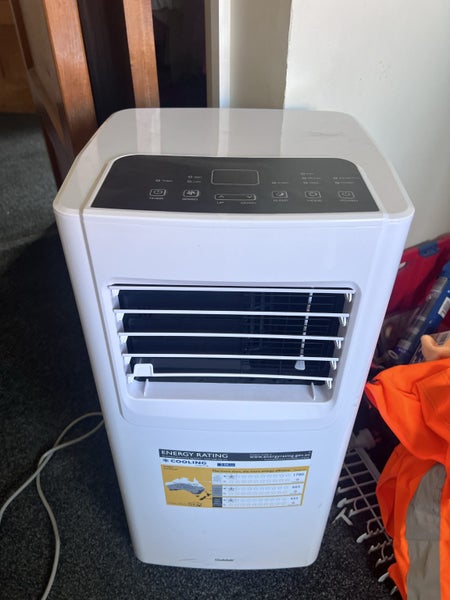 Goldair Portable Air Conditioner - Cooling Carousel 1