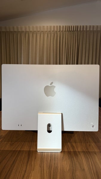 iMac M1 (24-inch), 8GB, 256GB Carousel 2