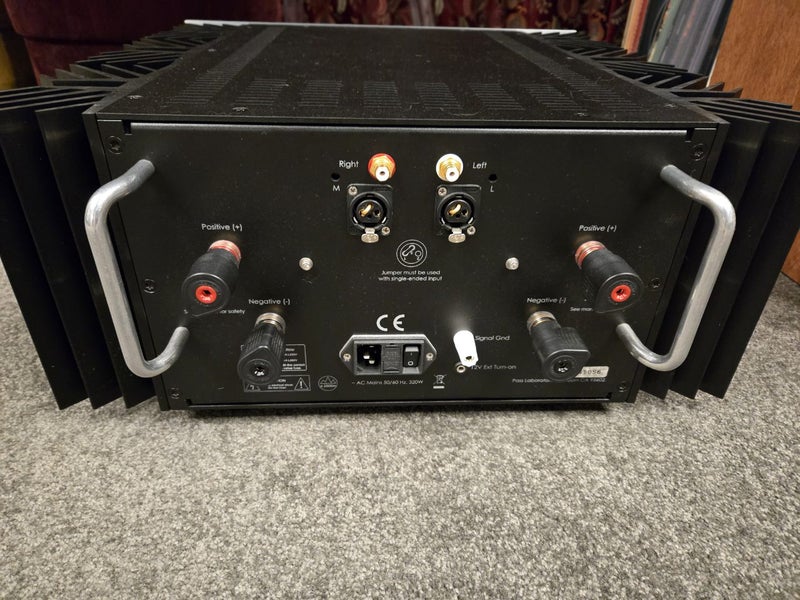 Pass Labs X250.8 power amplifier Carousel 4