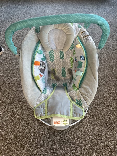Baby rocker - musical and vibrating Carousel 1