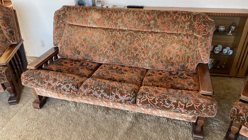 Vintage lounge suite - Airest solid mahogany Carousel 2