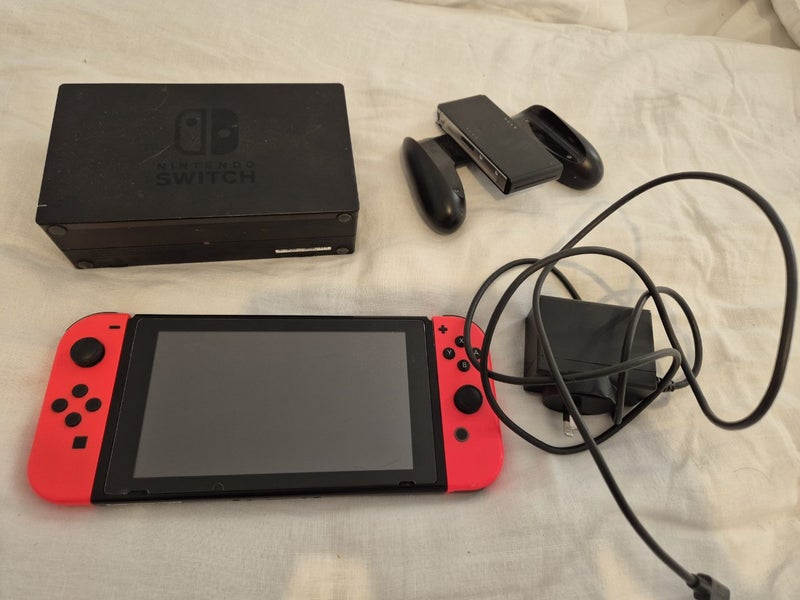 Nintendo Switch (Moddable) Carousel 1