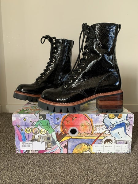 Boots Carousel 1