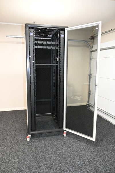 Computer Rack 45RU, 800mm wide Carousel 1