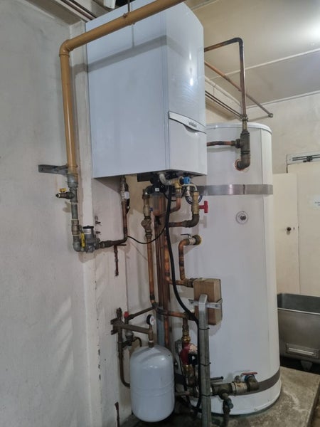 Commercial hot water system Carousel 4