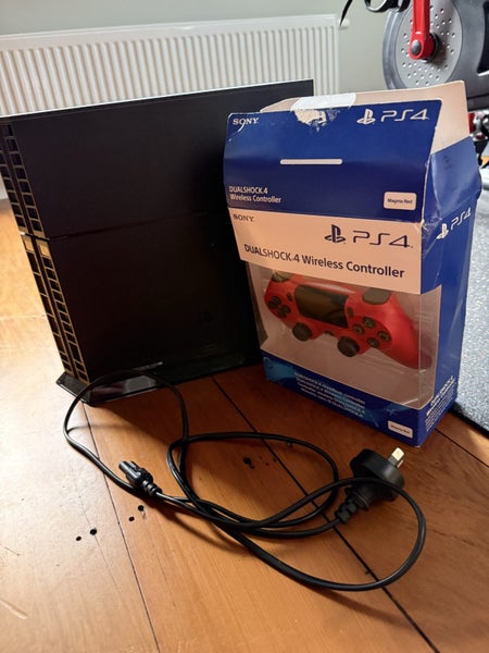 PS4 and controller Carousel 2