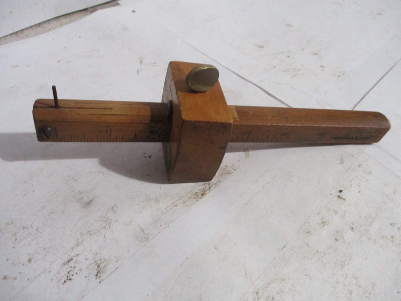 Wood gauge. Carousel 1