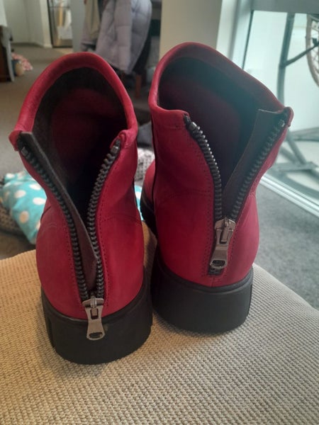 Red xero boots Carousel 2
