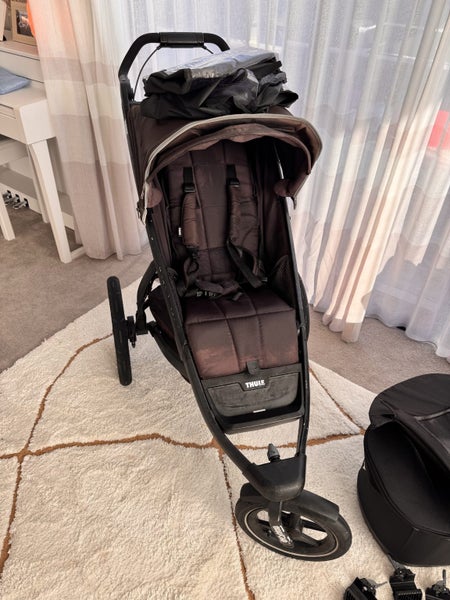 Thule buggy/bassinet combo Carousel 2
