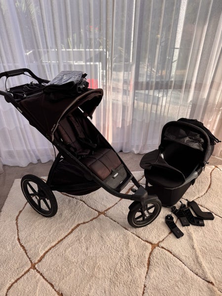 Thule buggy/bassinet combo Carousel 1