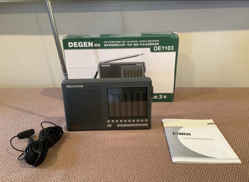 Degen DE1103 Portable MW/SW/FM Radio Carousel 1