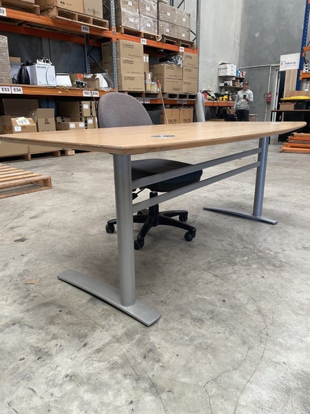 Office desk and chair Carousel 2