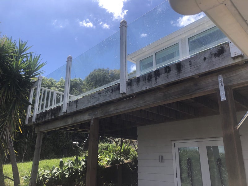 Balustrade Glass Carousel 3