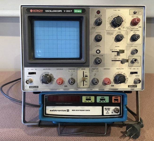 Hitachi V-202F 20MHz Oscilloscope AND 8 Digit Frequency Counter Carousel 1