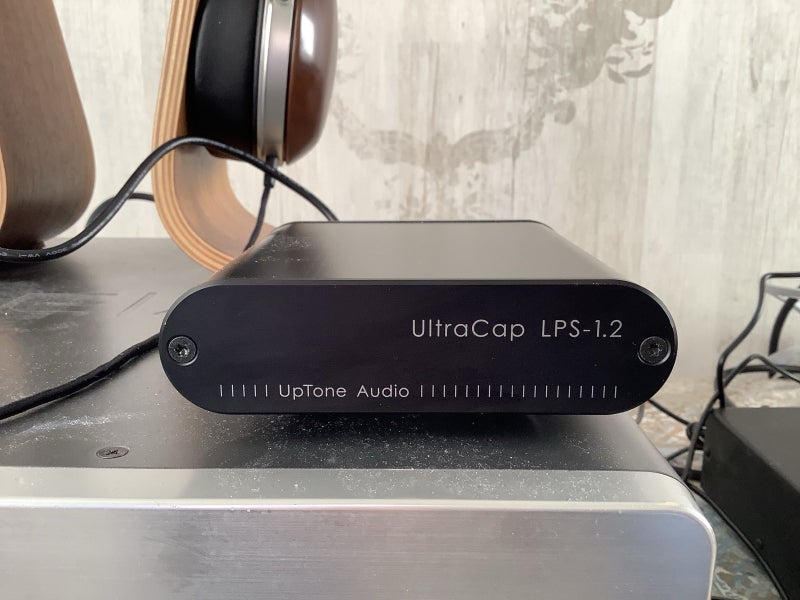 Uptone Audio Ultra Cap LPS 1.2 Carousel 1