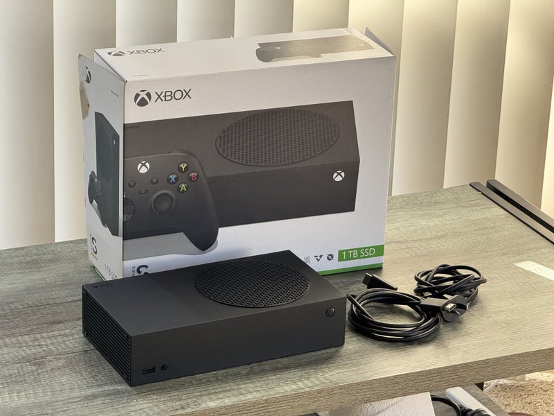 1Tb Xbox Series S Like New Black Carousel 2