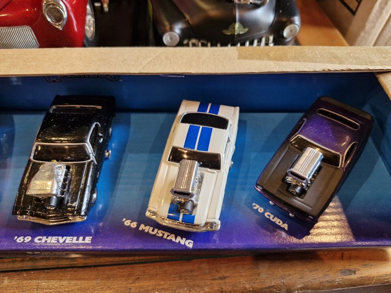 5 PACK MUSCLE MACHINES Carousel 2
