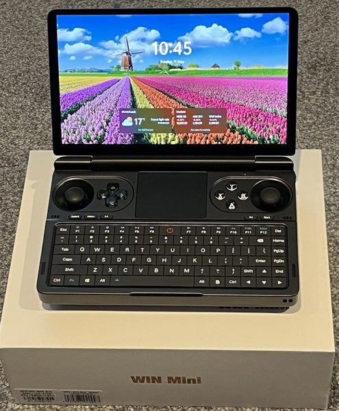 GPD WIN Mini 8840u 32GB (500gb) Carousel 1