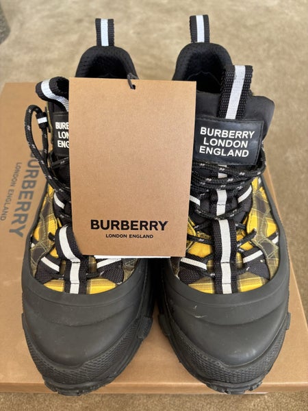 BURBERRY Low Cut SNEAKERS Carousel 10