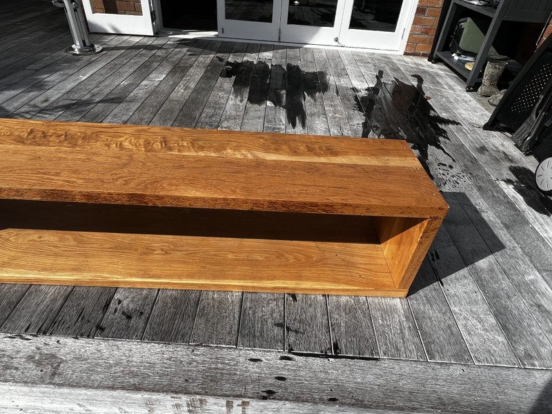 Kitchen benchtop, cupboard and shelves Carousel 20