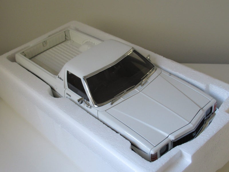 1:18 HOLDEN HJ SANDMAN UTILITY COTILLION WHITE Carousel 2