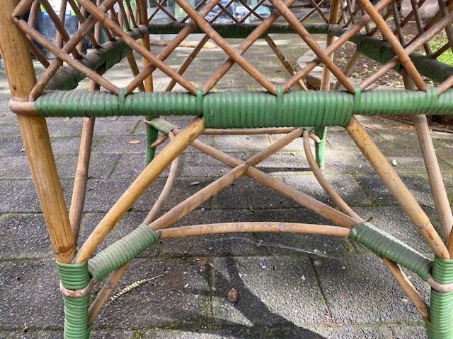 Cane table Carousel 4