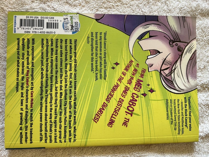 Black Canary: Ignite - Meg Cabot / Cara McGee Carousel 2