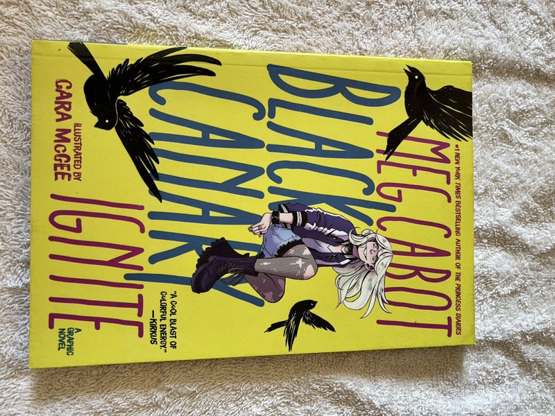 Black Canary: Ignite - Meg Cabot / Cara McGee Carousel 1