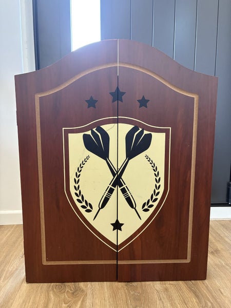 Dart board and cabinet Carousel 1