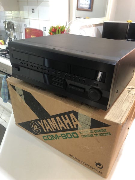Yamaha Natural Sound CDM-900 (110 Disc) CD player Carousel 1
