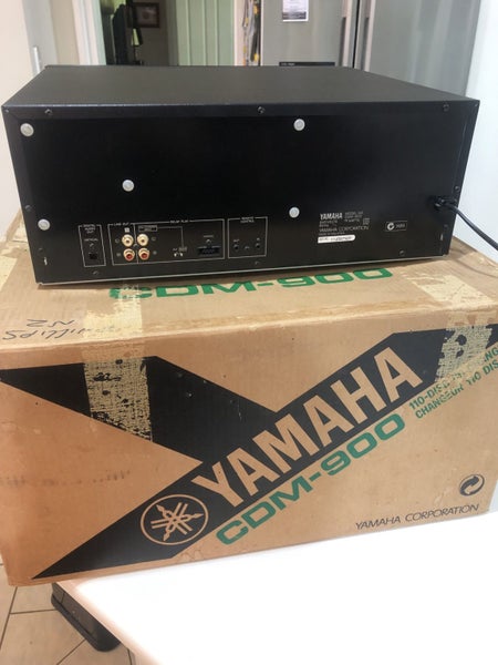 Yamaha Natural Sound CDM-900 (110 Disc) CD player Carousel 2