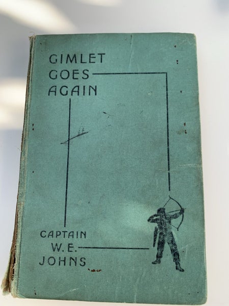 Biggles author - Gimlet - Goes Again 1st Edition Carousel 1