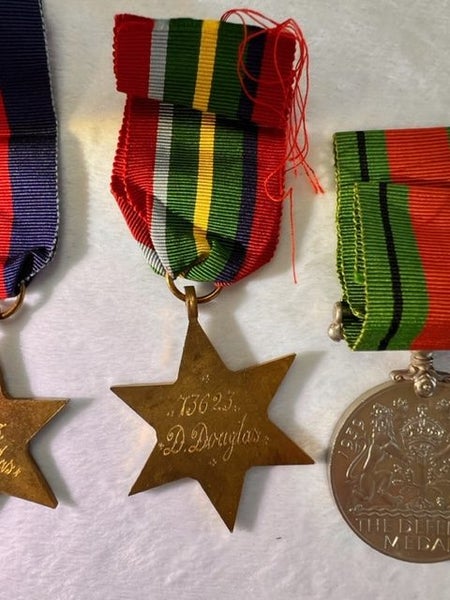 WW2 MEDAL GROUPS TO TWO BROTHERS 2ND N.Z.E.F. Carousel 2