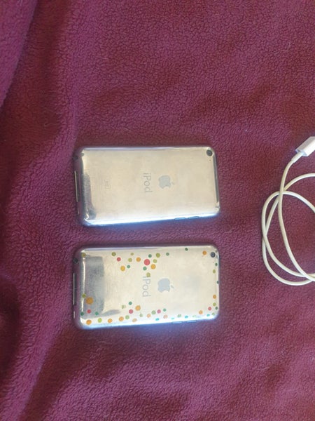 ipod x 2 Carousel 6