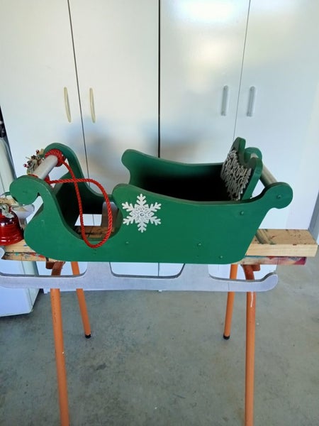 Hand made and painted Christmas Sleigh Carousel 1