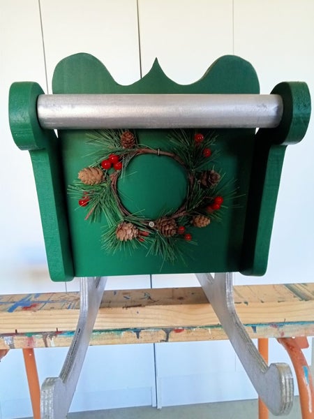 Hand made and painted Christmas Sleigh Carousel 6